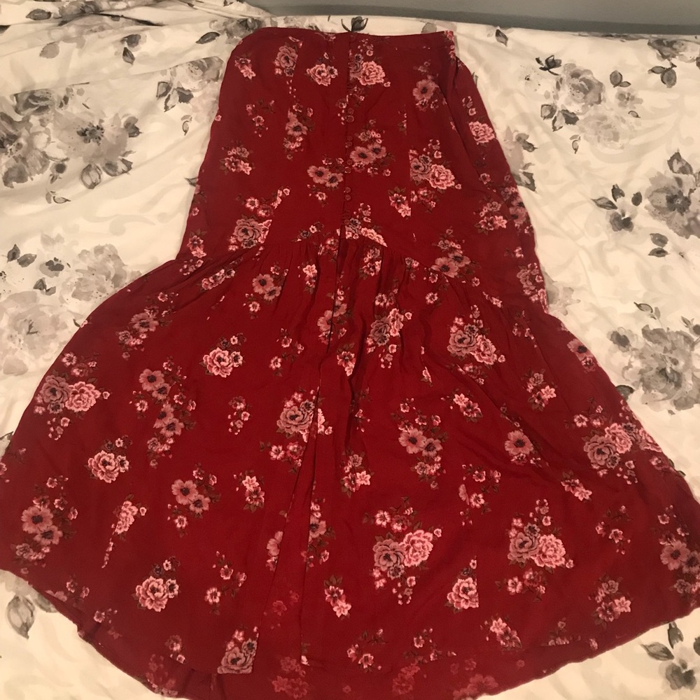 Floral slit maxi skirt